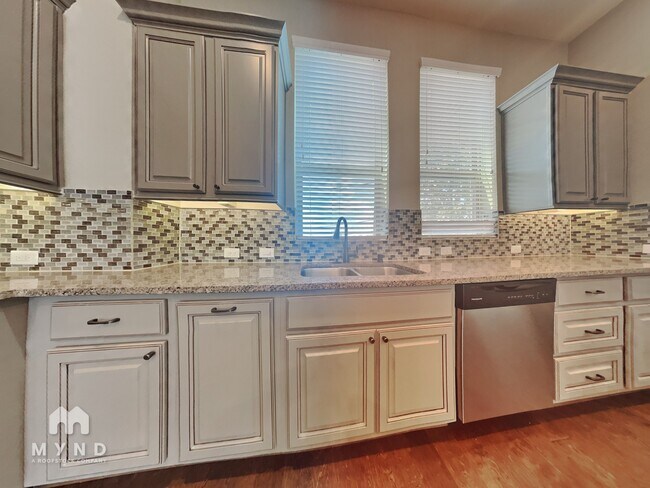 Building Photo - 5430 Cornish St