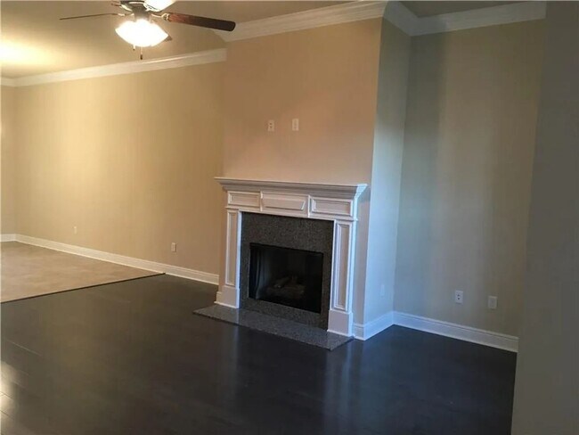 Building Photo - Iowa, Louisiana | House For Rent