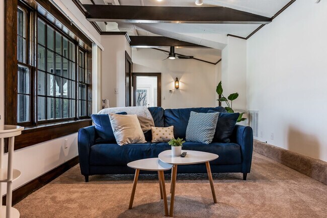 Foto del edificio - 316 Poplar Hill Ln