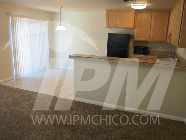 Building Photo - 583 Morgan Dr