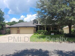 Building Photo - 680 Chestwood Chase Dr