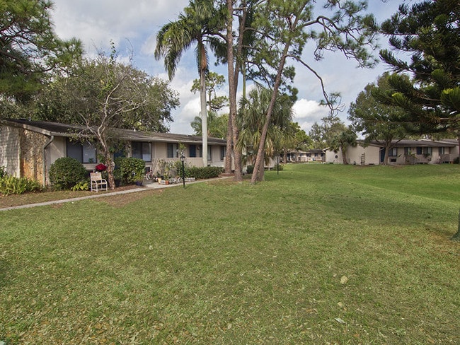 Building Photo - Jupiter Cove