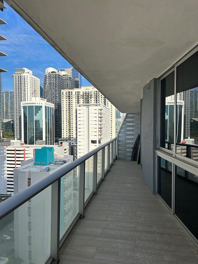 Foto del edificio - 1010 SW 2nd Ave