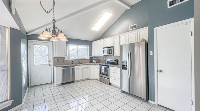 Stainless steel appliances - 10019 Spotted Horse Dr