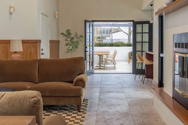 Resident Lounge | Mira Vista Hills Apartments| Apartments for rent in Antioch, CA - Mira Vista Hills