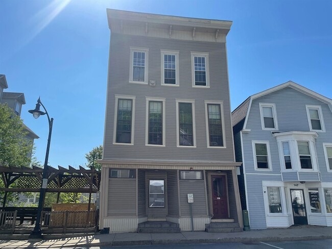 Building Photo - 145 Main St