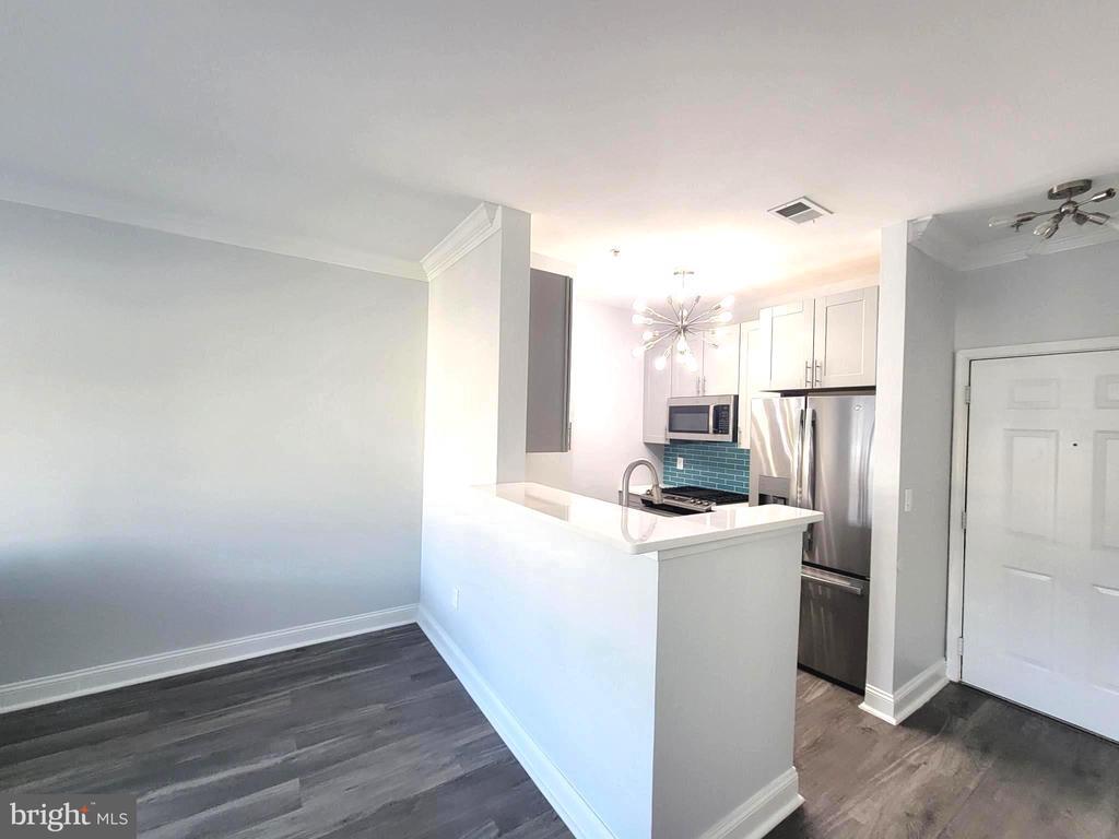 Foto principal - 4850 Eisenhower Ave