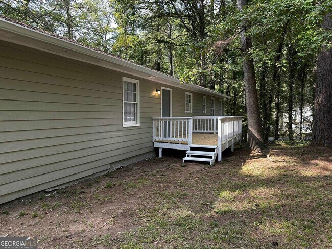 Building Photo - 249 Lakeview Dr