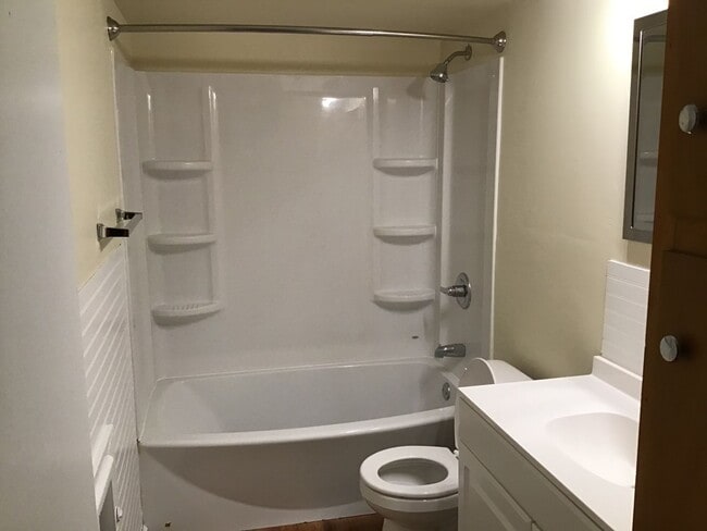 Foto del edificio - Bolivar MO 1 Bed, 1 Bath Apartment