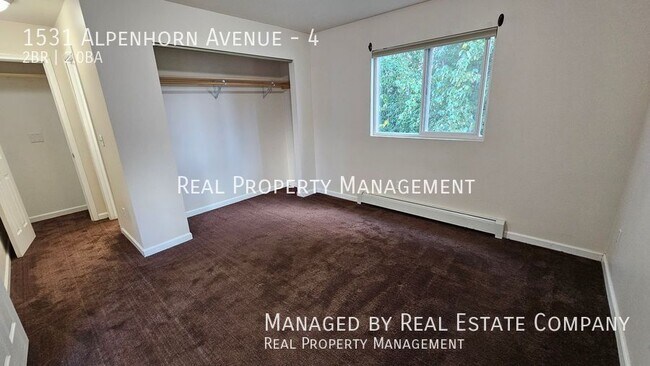 Building Photo - Two Bed Two Bath Modernized Southside Apar...