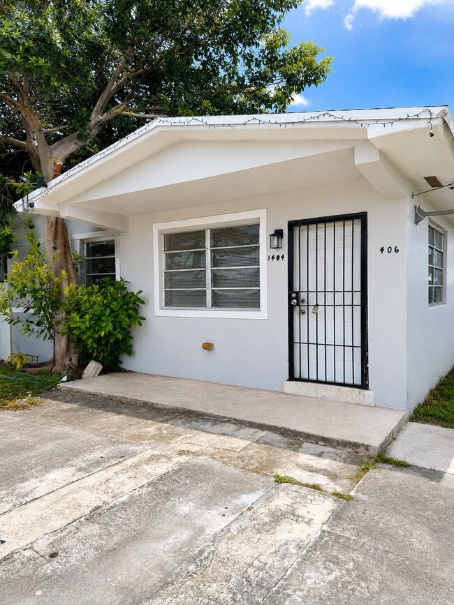 Building Photo - 1404 NW 60th St