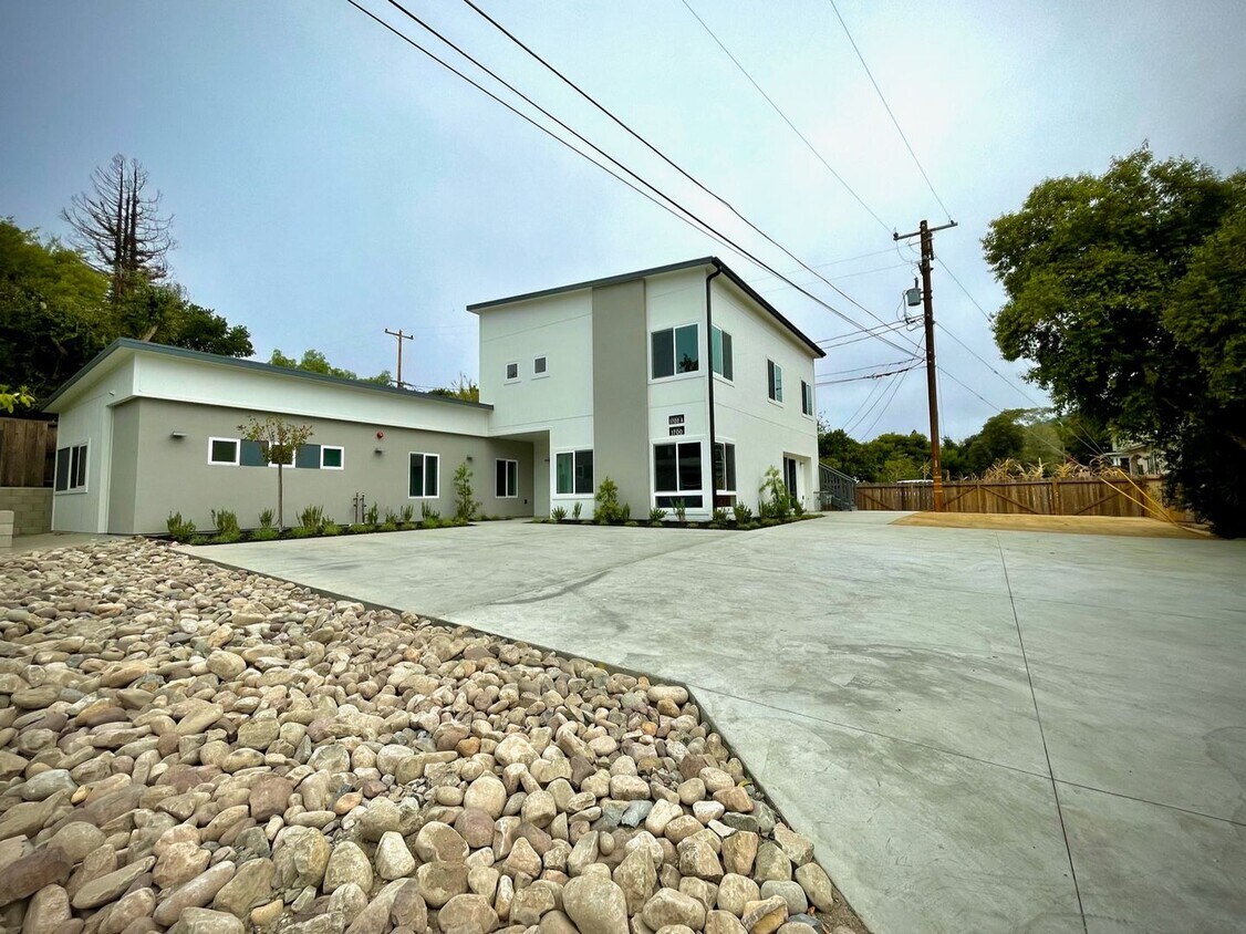 1700 Fredericks St, San Luis Obispo, CA 93405 Townhome Rentals in San