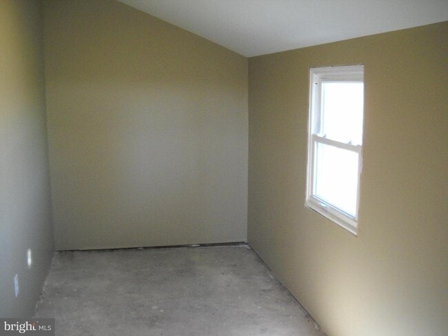 Building Photo - 662 Passage Rd
