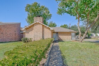 Building Photo - 4302 Wildacres Dr