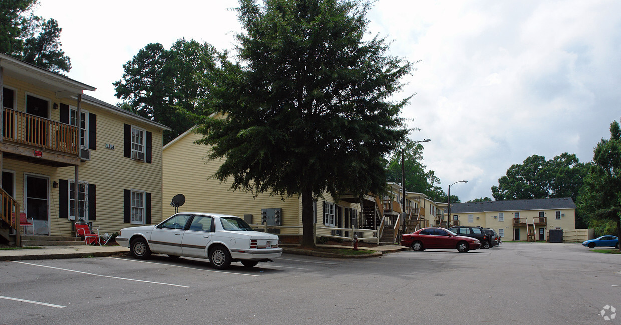 Building Photo - Glascock Manor Apartments
