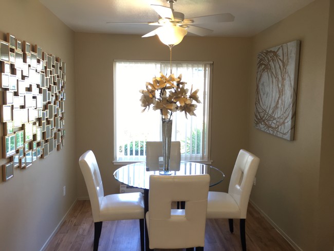 COMEDOR - Seabreeze Apartment Homes