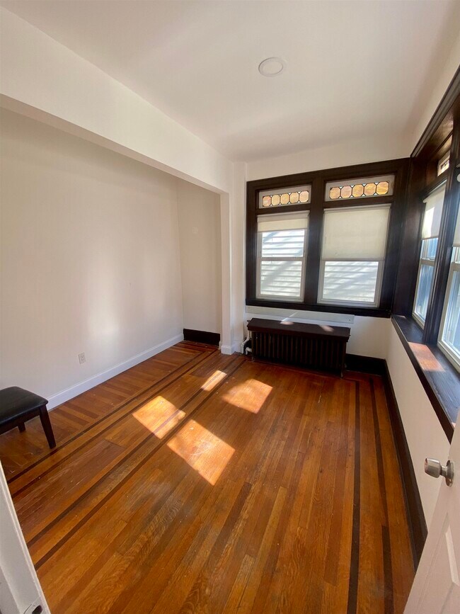 Building Photo - 212 69th St