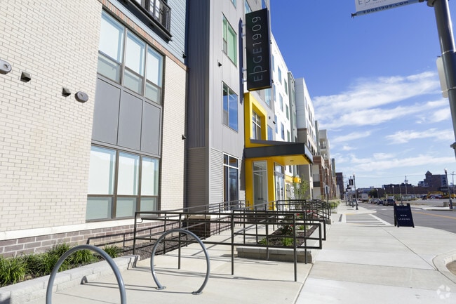 Building Photo - Edge 1909