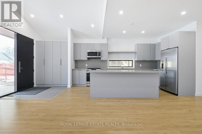 Building Photo - 506 Scarborough Rd