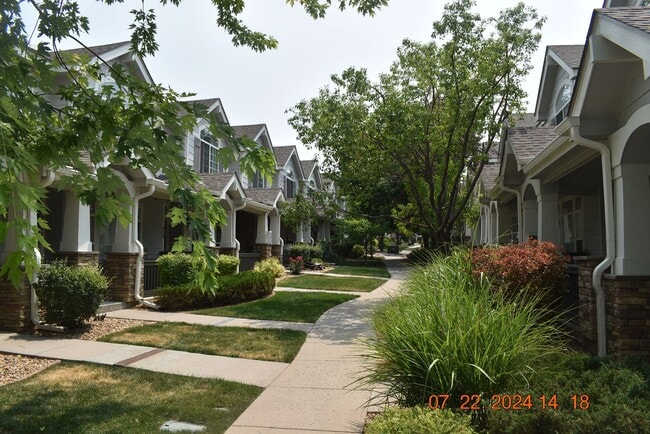 Building Photo - Reduced Price! Cozy and Convenient 2 Bedro...