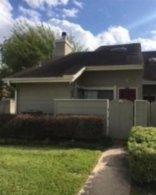 Building Photo - 7111 Brendam Ln