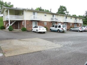 Building Photo - 1190 Lois Ln