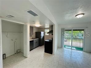 Foto del edificio - 2751 L B McLeod Rd