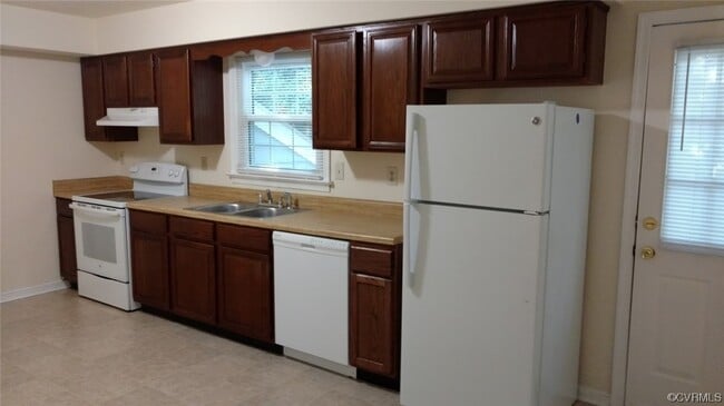 Building Photo - 4724 Valencia Pl