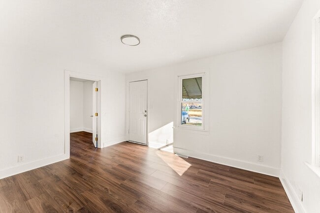 Foto del edificio - Available now!