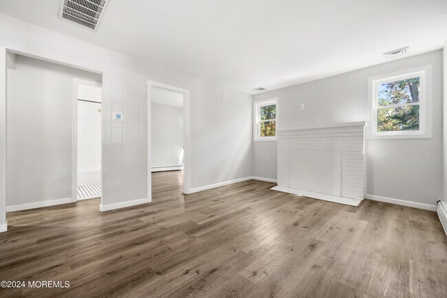 Foto del edificio - 1720 Serpentine Dr