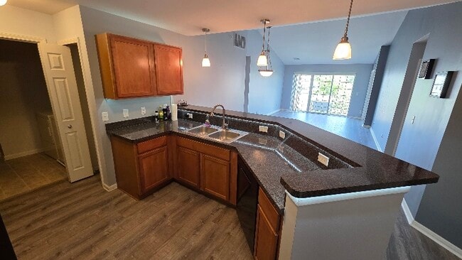 Foto del edificio - 2393 Arcadia Dr