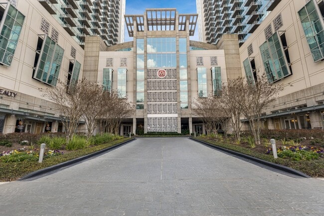 Allure Hermann Park | Entry - Allure Hermann Park at Med Center Apartments