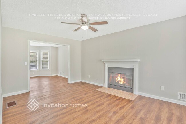 Foto del edificio - 400 Hidden Valley Dr SE