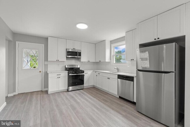 Foto del edificio - 615 Fairmount Dr