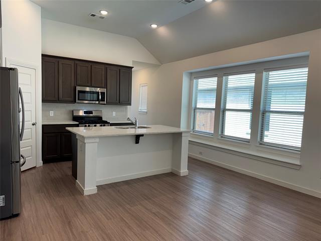 Foto del edificio - 2411 Doncaster Dr