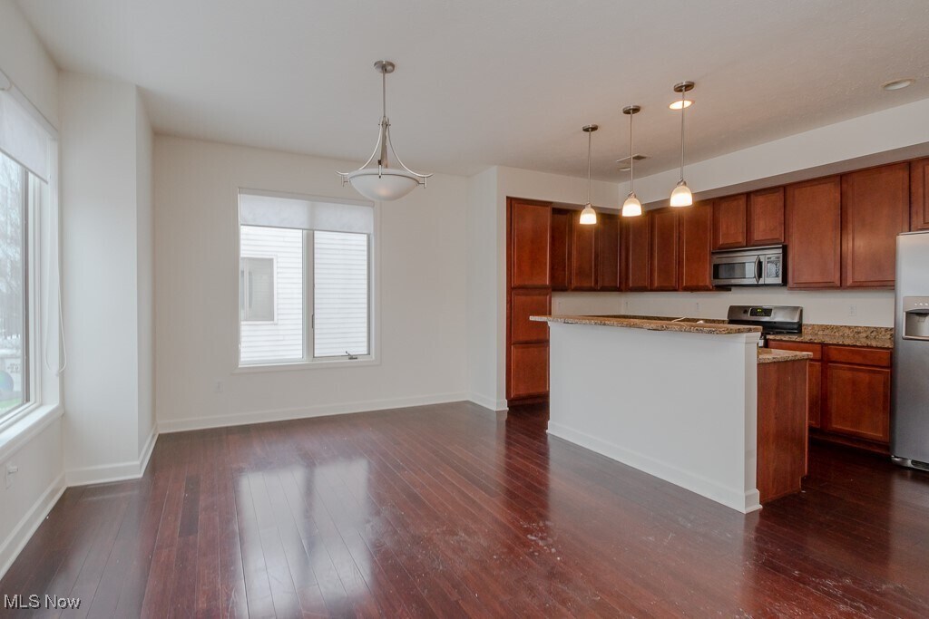 1419 E 14th St Cleveland, OH 44114 – photo 5
