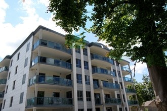 Building Photo - Villa Park Place