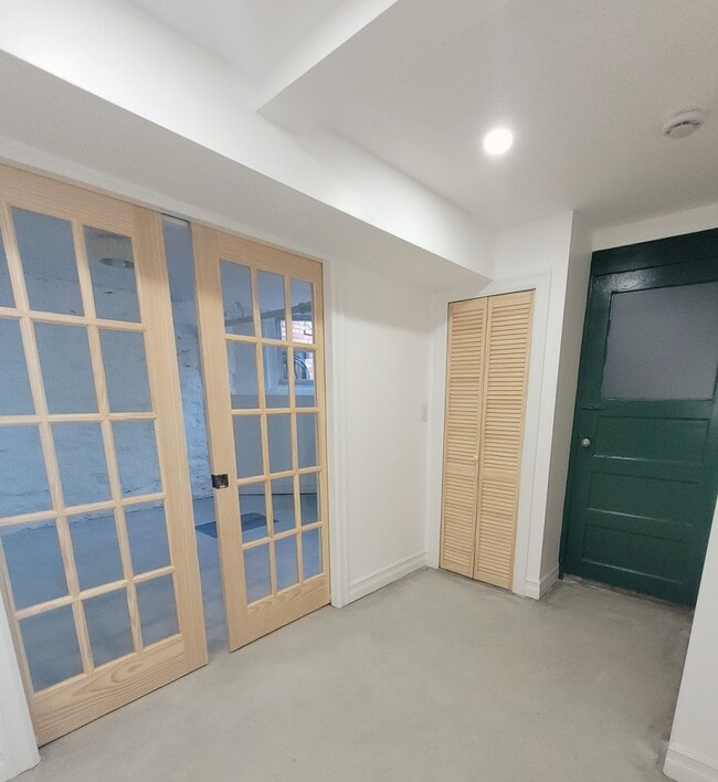 Foto del edificio - 6134 Linden St