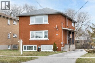 Building Photo - 524 Krug St