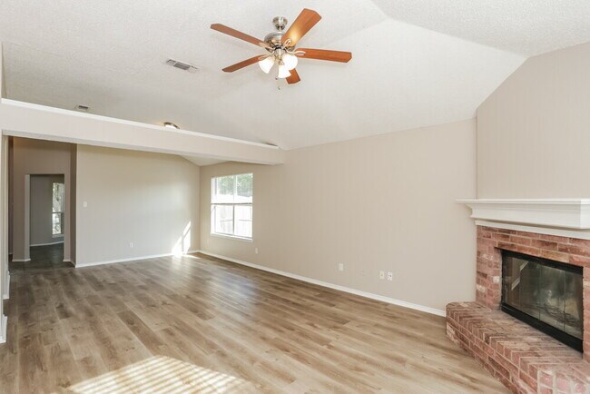 Foto del edificio - 4163 Cypress Gardens Ct