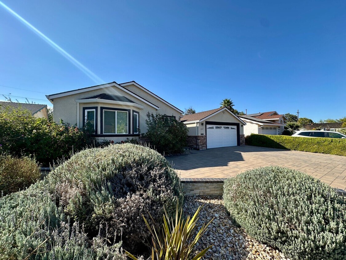 Primary Photo - DESIRABLE 4 BEDROOM HOME LOCATED IN TOP TI...