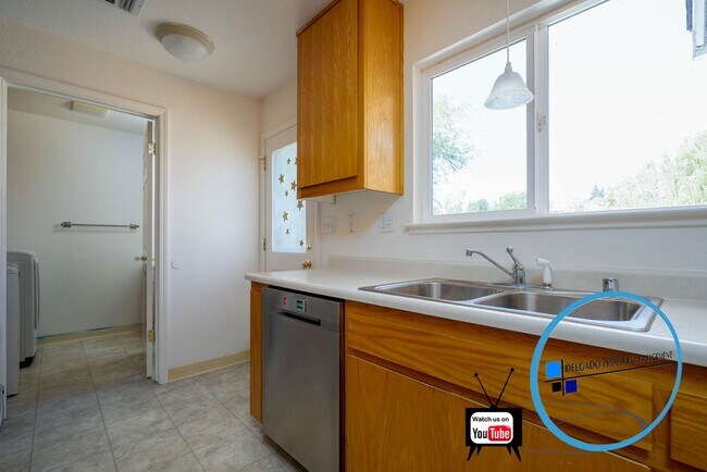 Foto del edificio - Benicia Townhouse