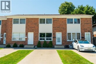 Building Photo - 301 Edgewood St