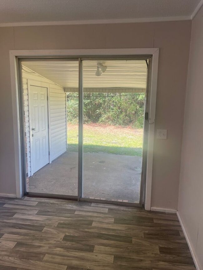 Foto del edificio - Available Now!