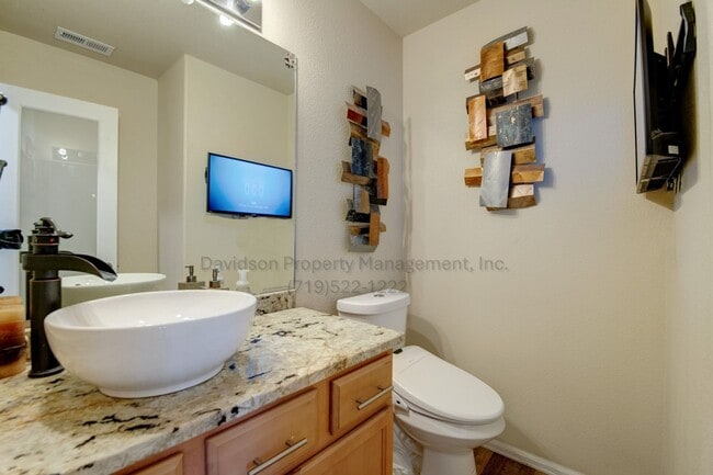 Building Photo - Gorgeous 4 Bedroom House in East Fountain Valley