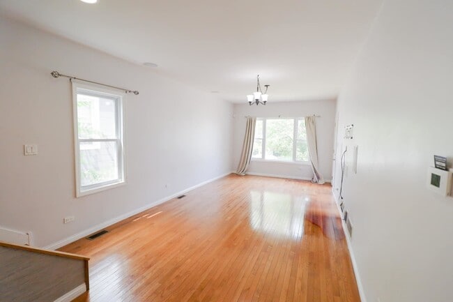 Foto del edificio - 6341 W Eddy St