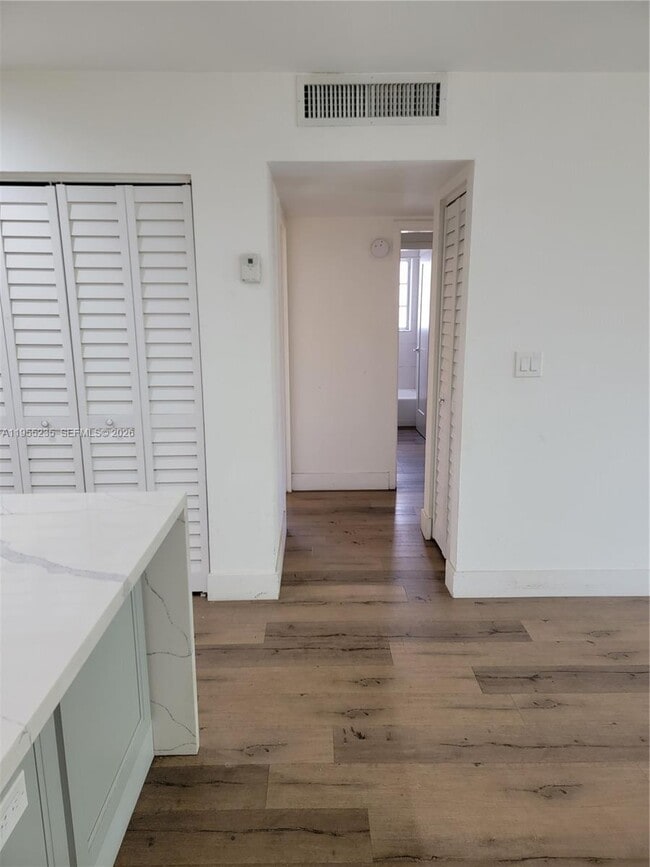 Foto del edificio - 5112 NW 79th Ave