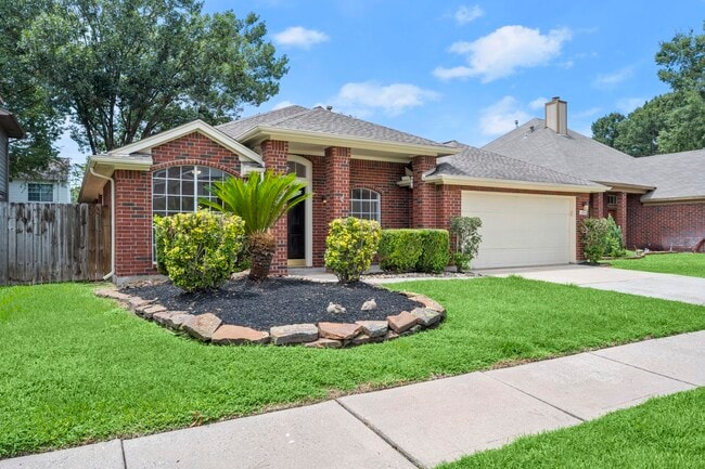 Building Photo - 16014 Lakestone Dr