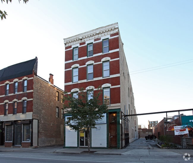 Primary Photo - 1157 W 18th St