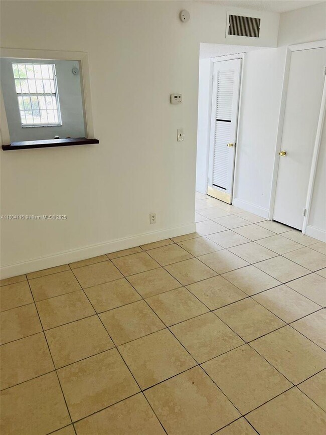Foto del edificio - 220 SW 9th Ave